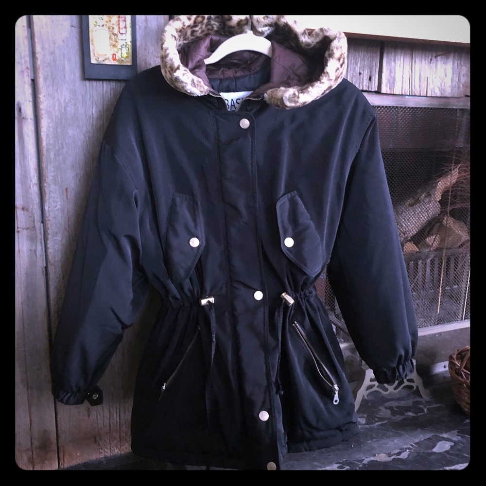 Warm black jacket. In perfect condition